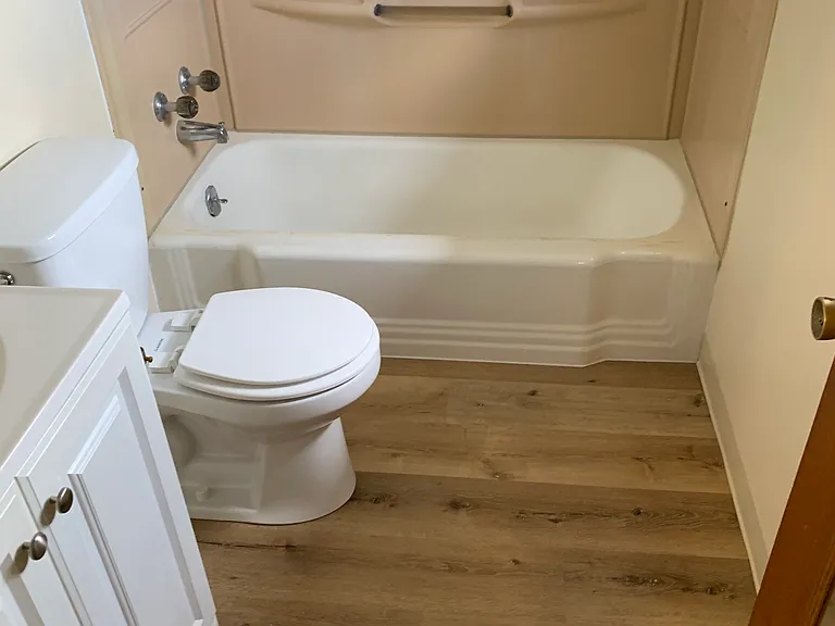 5400 Beacon Hill Rd #D — Photo 11