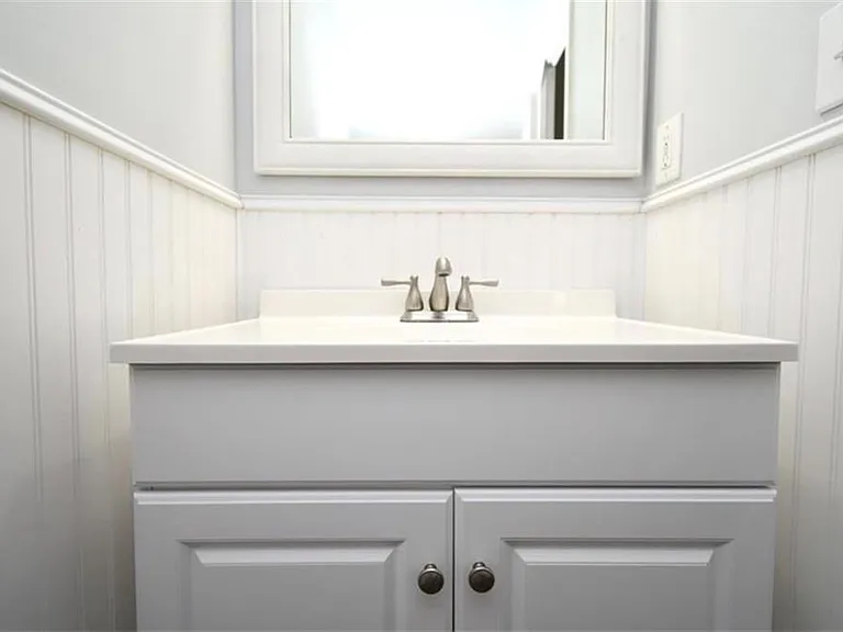 233 Buckland Dr — Photo 9