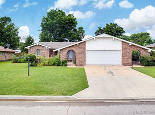 1131 Melody Dr, Ardmore, OK 73401