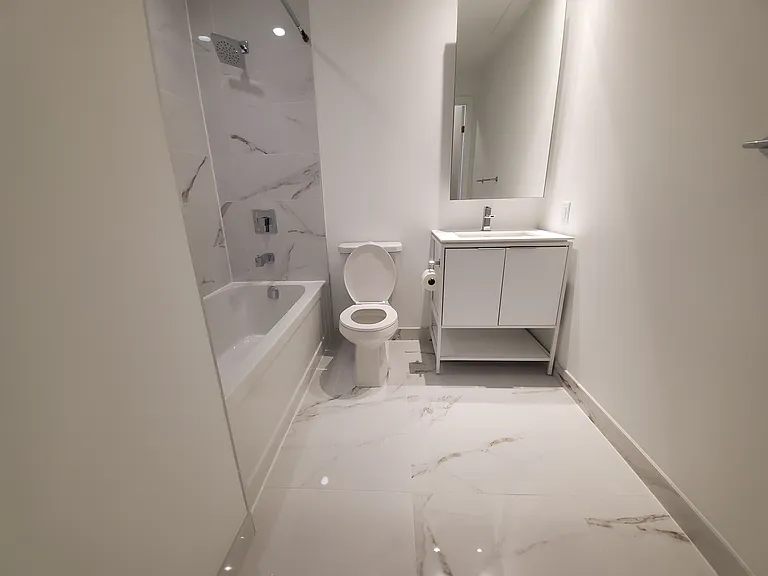 77 Shuter St #2607 — Photo 4