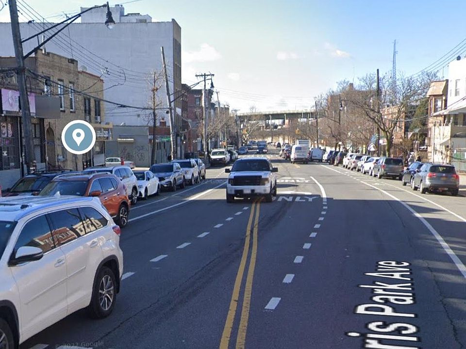 2nd image of 640 Morris Park Ave