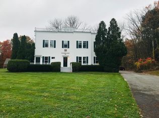 10 Pepperrell Ter APT 2, Kittery Point, ME 03905