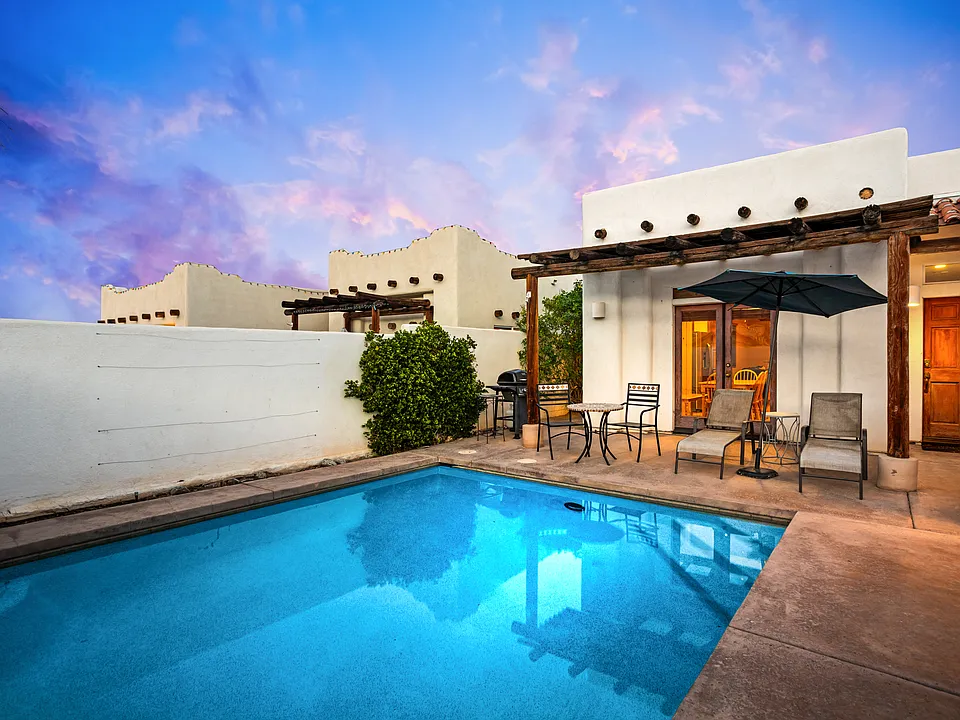 52190 Avenida Alvarado