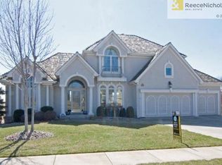 5909 NW 103rd St, Kansas City, MO 64154