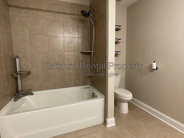 3215 Summerpoint Xing — Photo 67