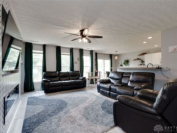 5th image of 5319 Wood Dale Dr