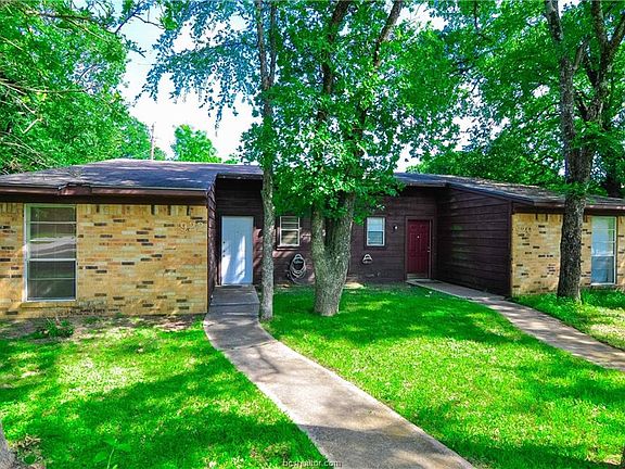 2nd image of 920 Navarro Dr