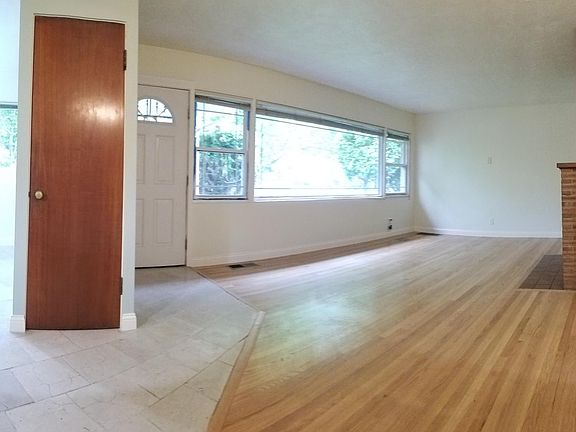 Living room 2, view from kitchen