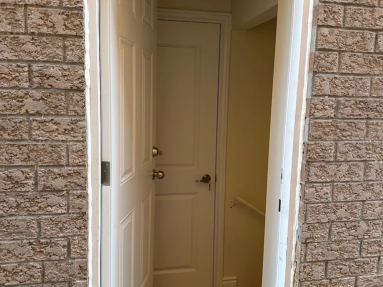 1590 Sorensen Ct #BASEMENT — Photo 2