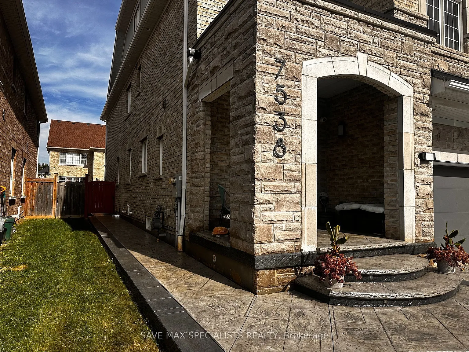 5 bed, $4,700 — Photo 3