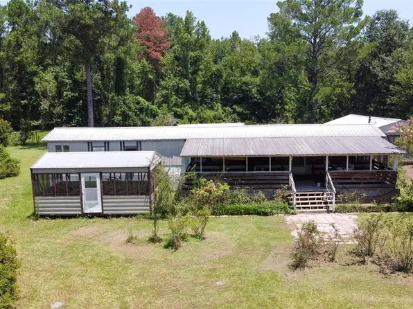 2833 NW Lassie Black St, White Springs, FL 32096