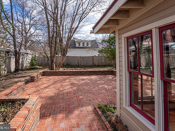 3rd image of 2201 Salisbury Rd