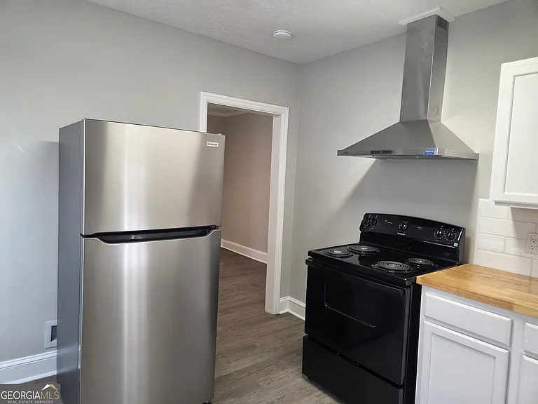 701 Green St — Photo 11