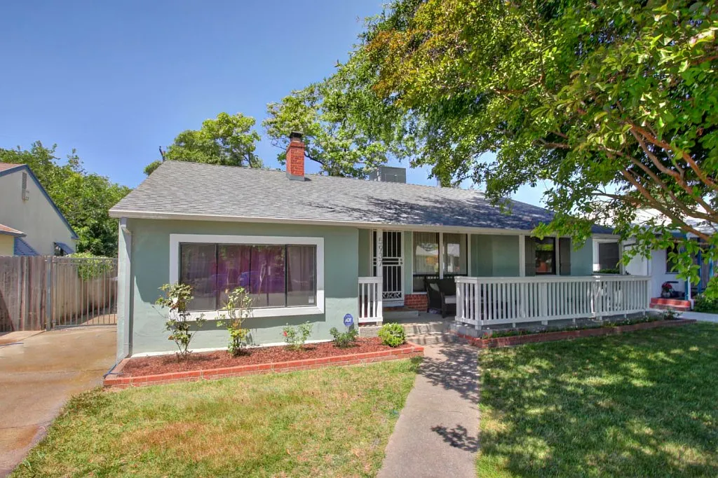 5937 Raymond Way photo 1