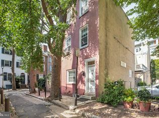 1105 Latimer St, Philadelphia, PA 19107