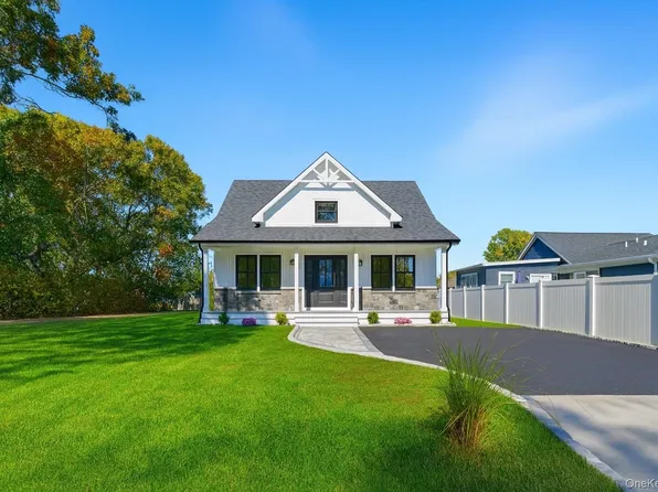 1 Washington Avenue, Centereach, NY 11720