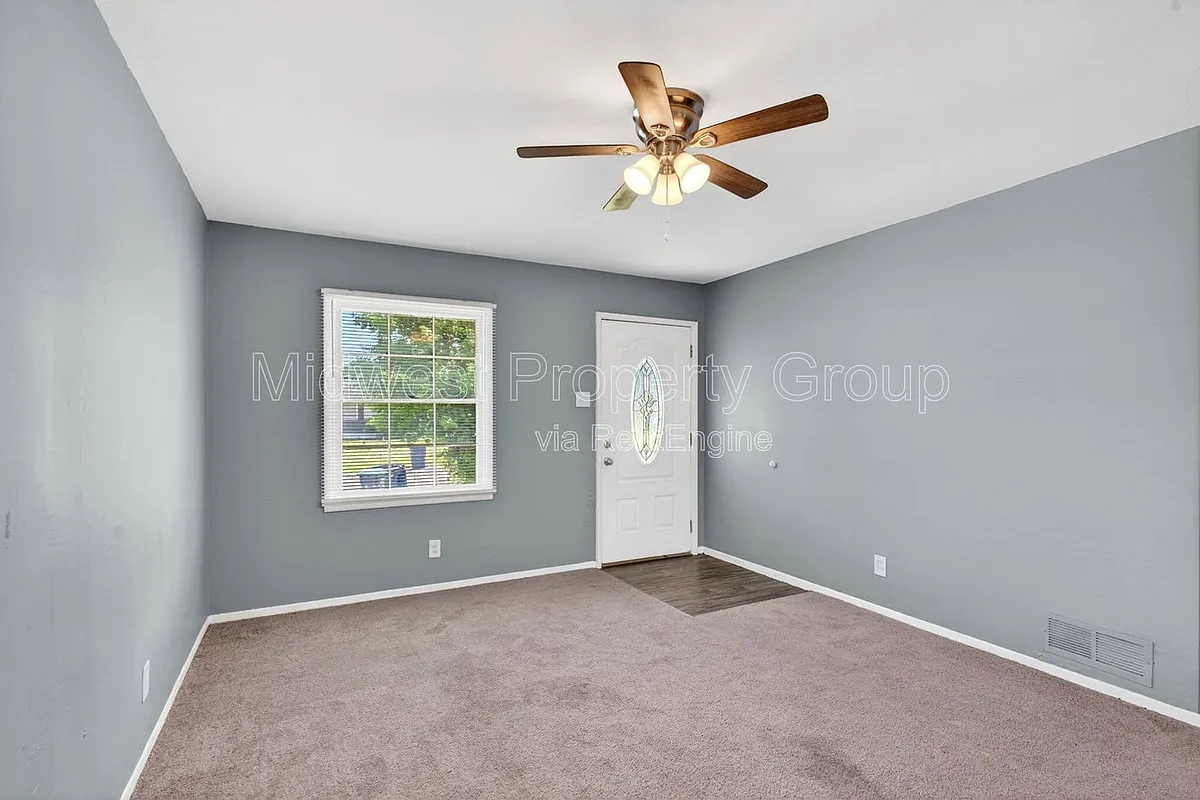 Building Photo - 409 Shepley Dr