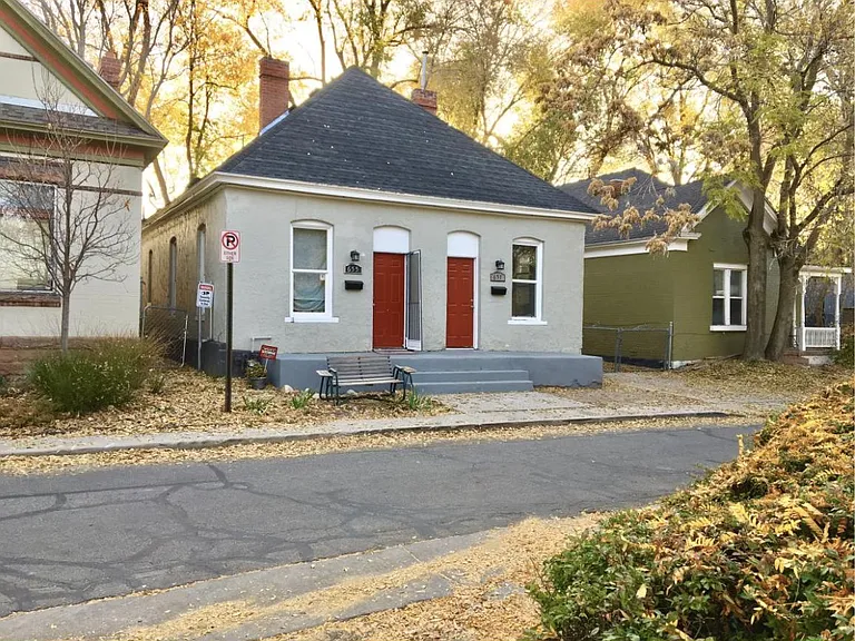 657 S Park St — Photo 1
