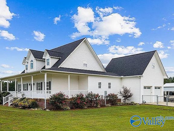 3rd image of 1554 County Road 407