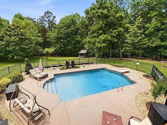3rd image of 2235 Lower Burris Rd
