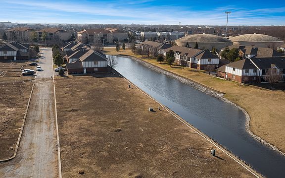 3rd image of 6248 Misty Pines Dr