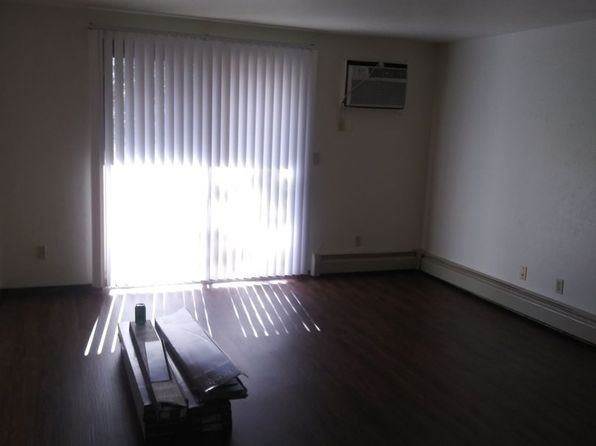 2833 University Ave #3