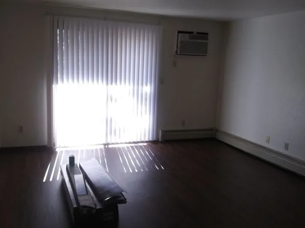 University Apartments, 2833 University Ave #7, Green Bay, WI 54311