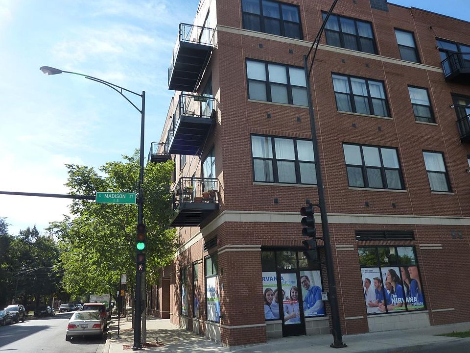 1st image of 2 S Leavitt St Unit 407