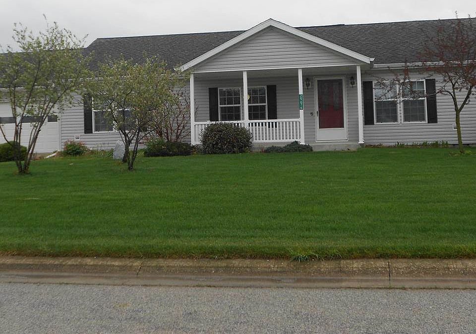 1st image of 29676 Newcastle Dr