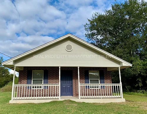 318 N Waco St Photo 1