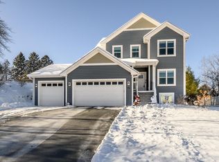 351 Stocks Dr, Delafield, WI 53018