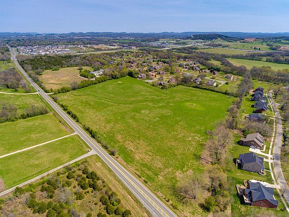 3rd image of 1445 Lewisburg Park