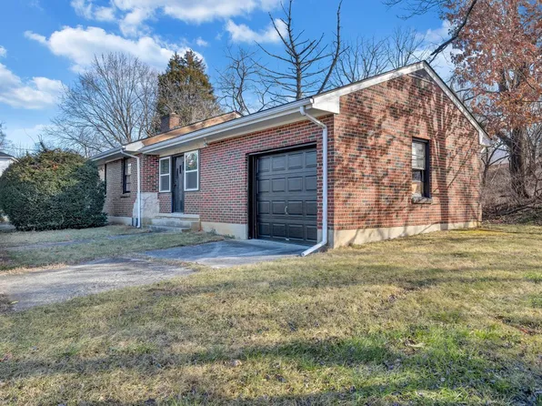 4053 Challenger Ave, Roanoke, VA 24012