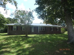 2911 Macgregor Downs Rd, Greenville, NC 27834