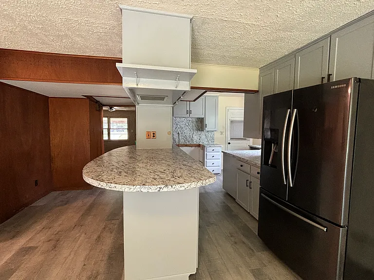 823 N Oswego Ave — Photo 8