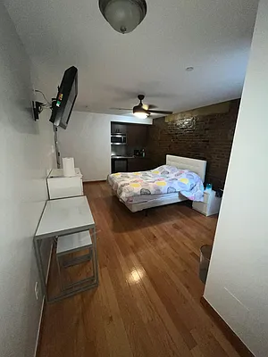 Rented by GPS Realty NYC | media 19