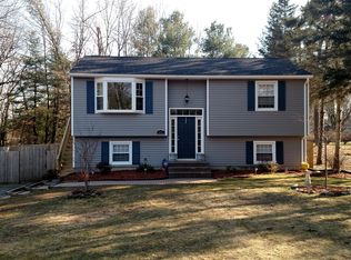 269 Oak Hollow Rd, Springfield, MA 01128