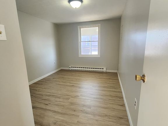 3rd image of 388 Main St APT 2