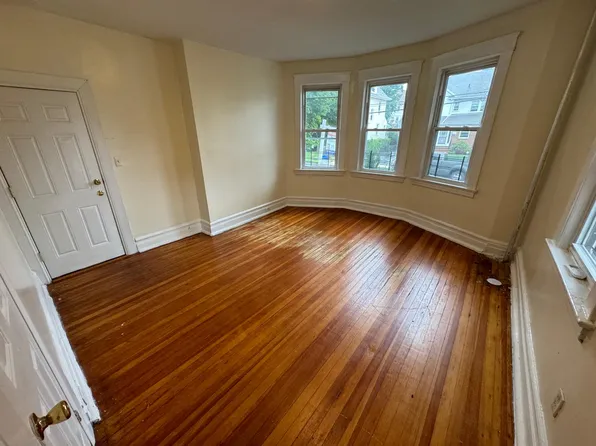 (undisclosed Address), New Rochelle, NY 10801