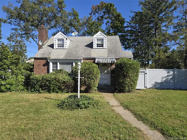 455 Walton Street, West Hempstead, NY 11552