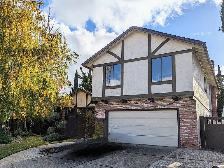 6525 Idlewild Ct — Photo 14
