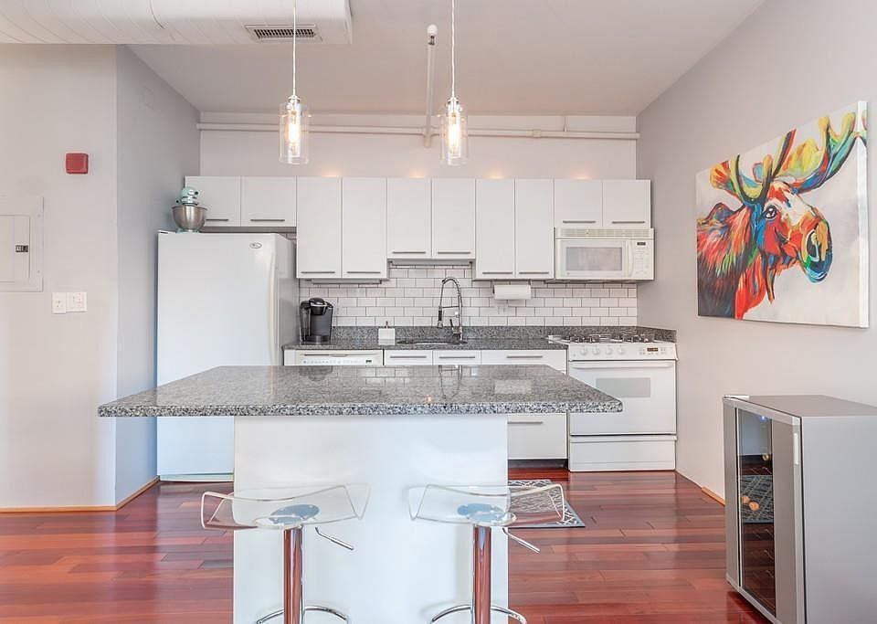 1st image of 453 Washington St APT 4E