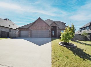 4303 SW Bermuda Ave, Bentonville, AR 72713