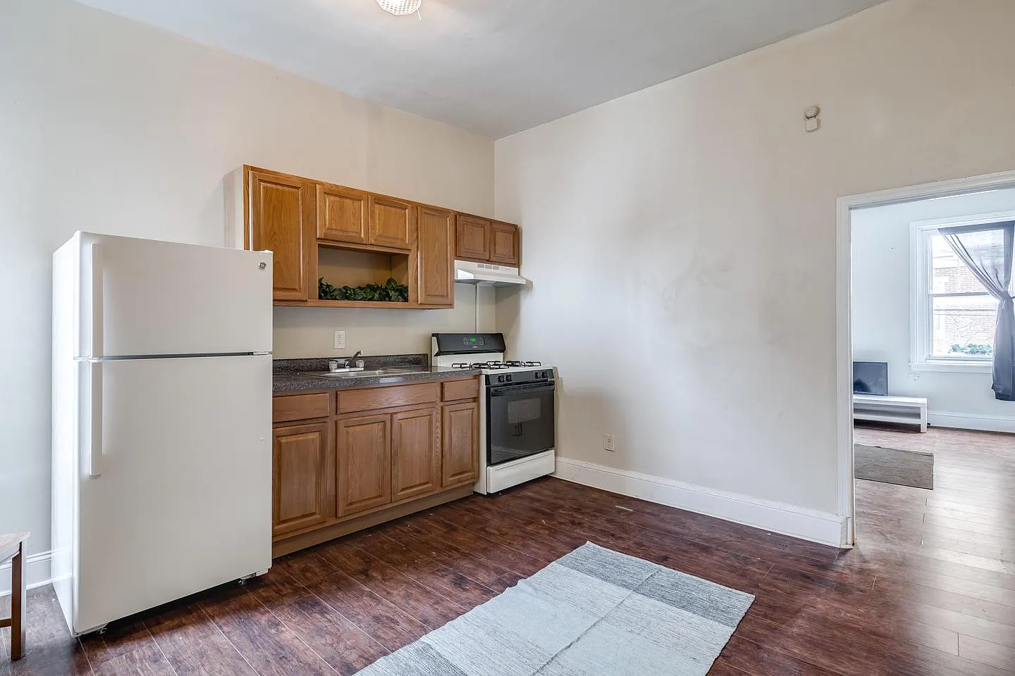 1 bed, $1,125 — Photo 2