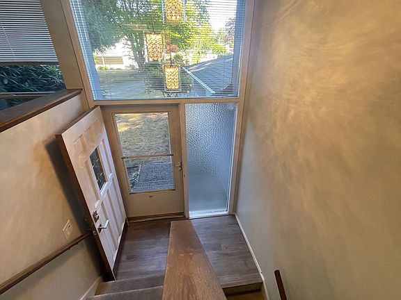 2nd image of 10829 NE 141st Pl