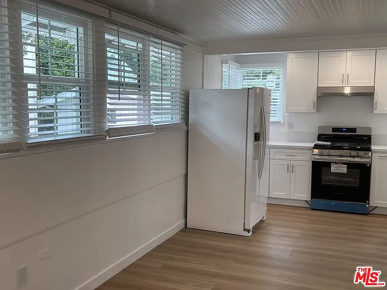305 S Norton Ave #307-1/2 — Photo 7