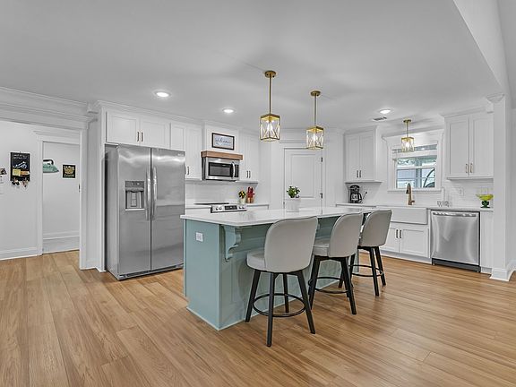 4th image of 4581 Firestone Ln