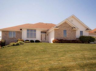 617 Castle Wynd Dr, Loves Park, IL 61111