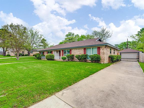 2nd image of 609 Robindale Dr