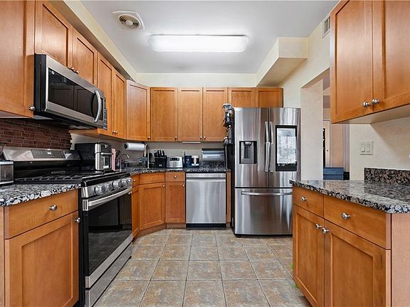 3rd image of 1465 Royce St APT 3N